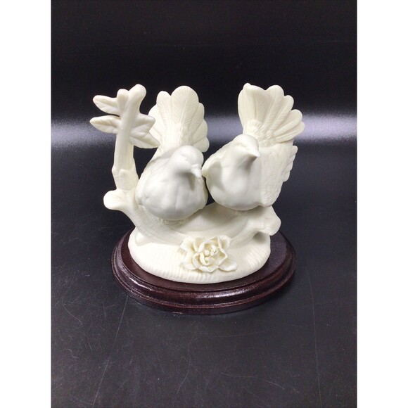 Vintage Jade Collection Love Birds Doves With Wooden Display Base - Original Box - Picture 2 of 10
